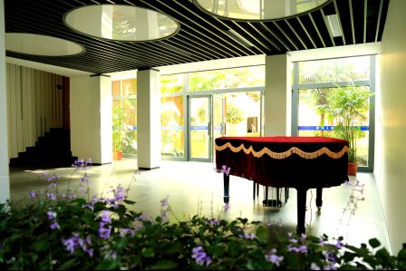E:\兰生复旦中学文明单位创建\2017\市文明创建体系\5 平安健康达标 校园环境优化\5-17 服务保障\兰生建筑14.JPG